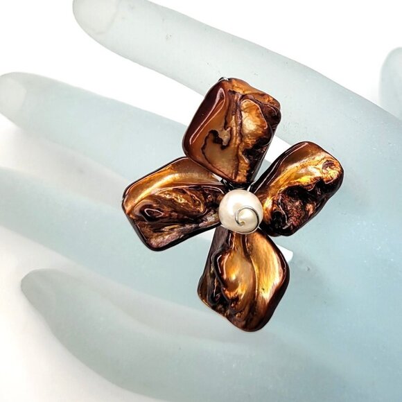 Dark Brown Sea Shell Freshwater Pearl Bead Asymmetric Flower Adjustable Ring - Picture 3 of 16